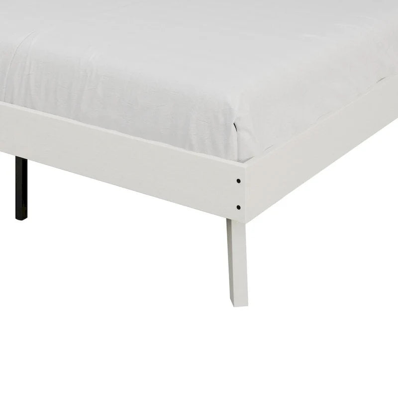 Bett mit Plattform aus Holz im Mid-Century-Stil
